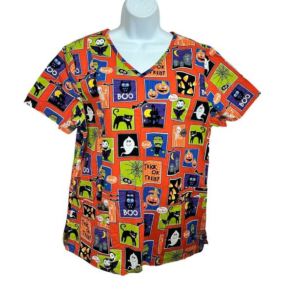 SCRUBSTAR Halloween Scrub Top Sz Large Dracula Spiders Frankenstein Shirt - Picture 1 of 8